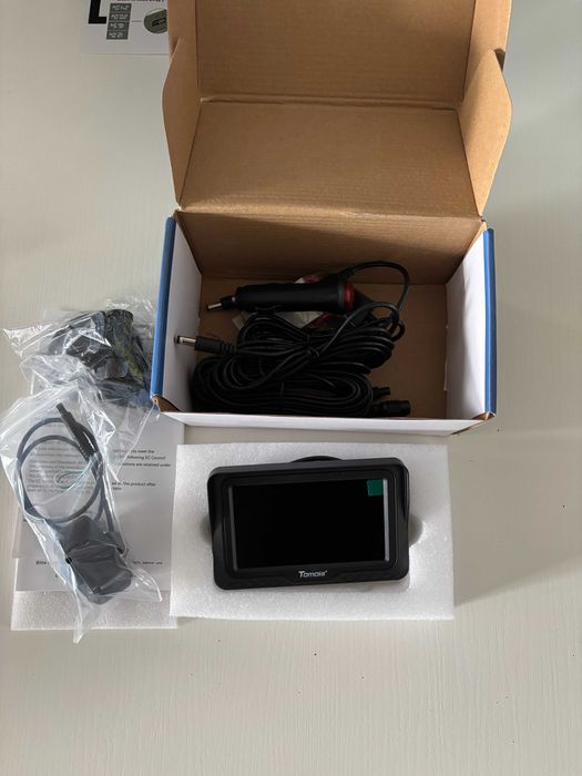 Kamera cofania z monitorem czarna Tomoia T1