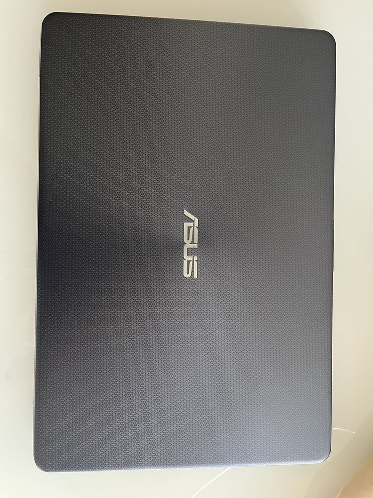 Asus Vivobook F505B