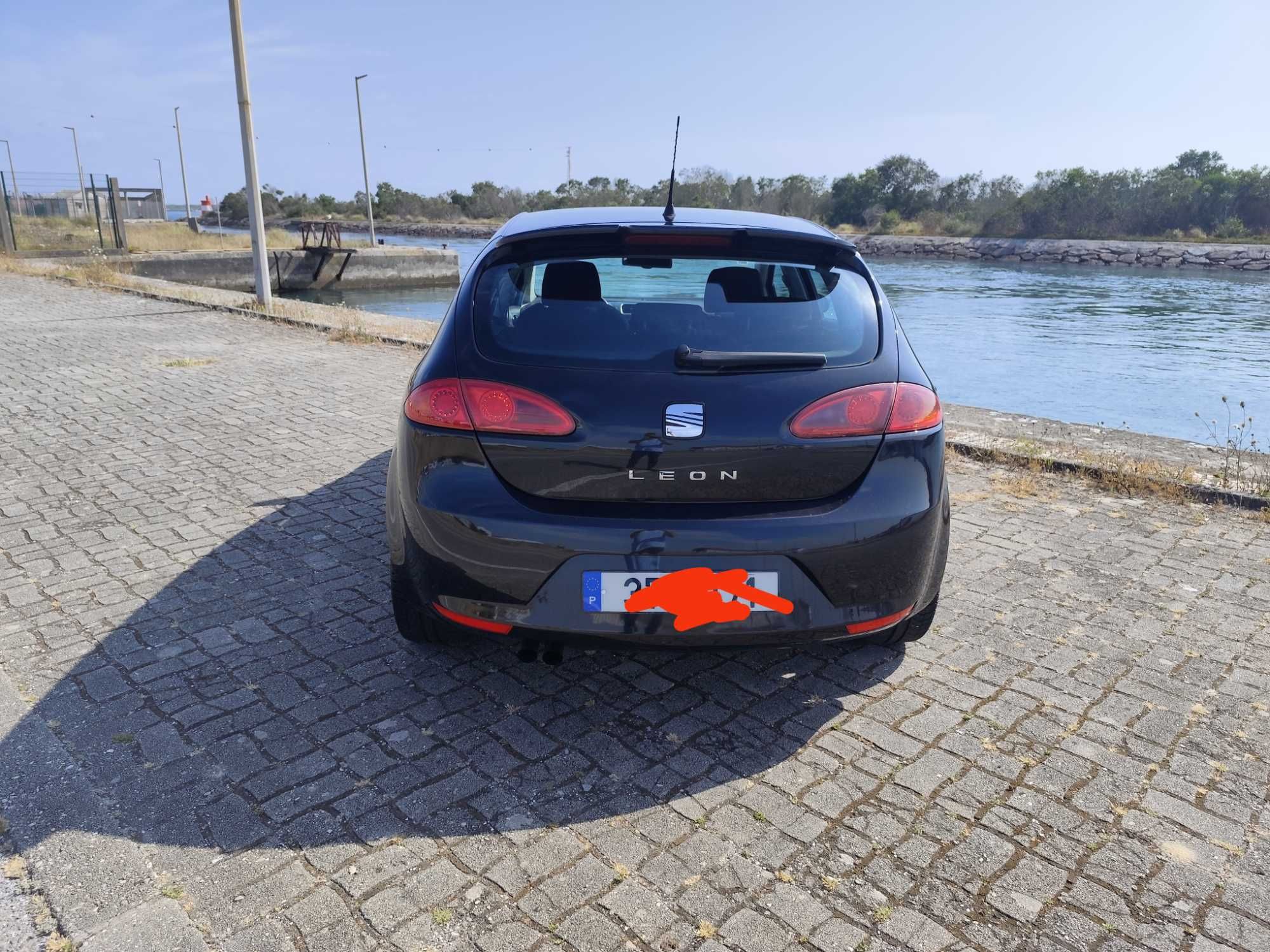 Único no País ( versão e motorização)