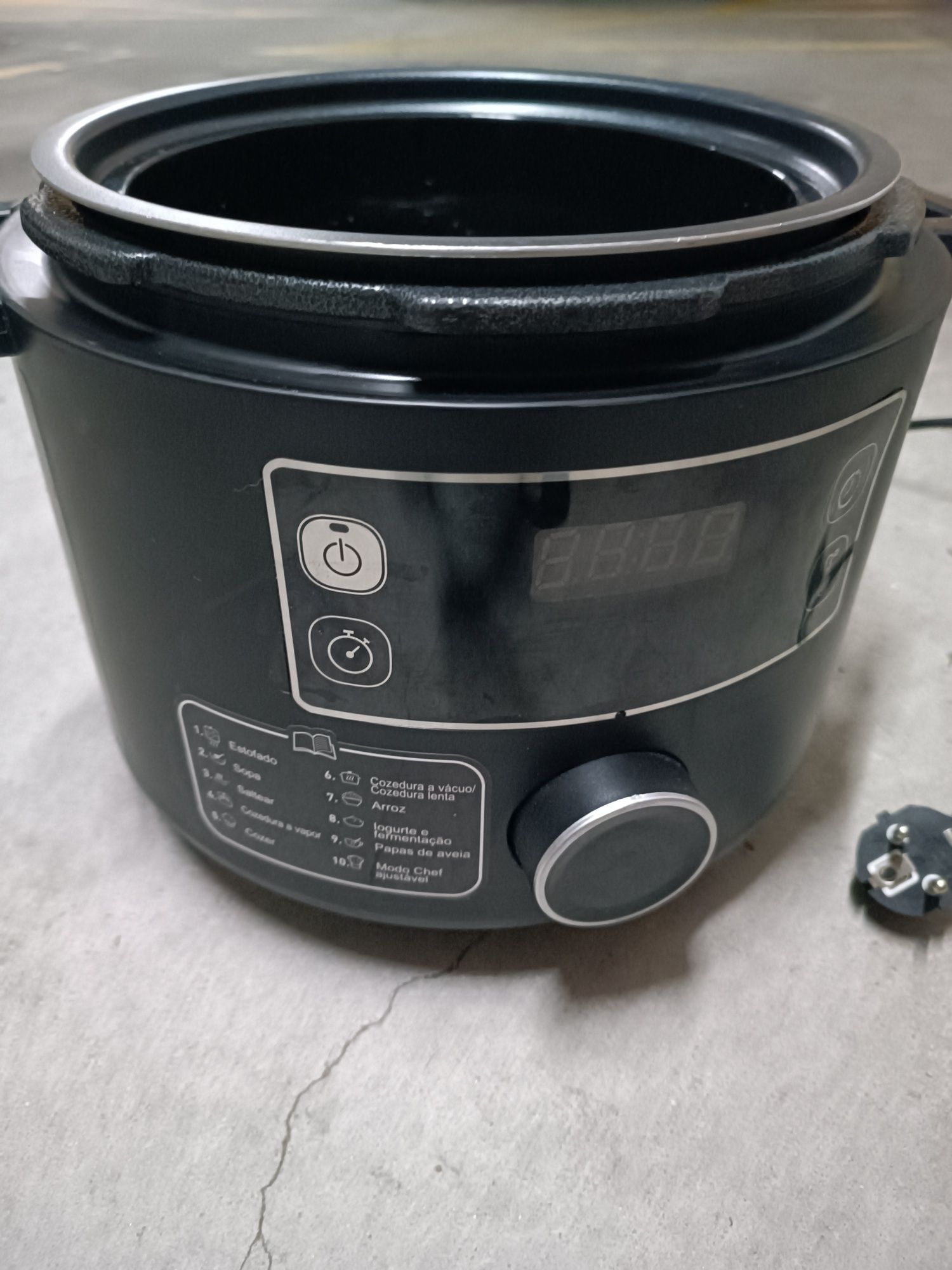 Robot de cozinha Moulinex com pouco uso
