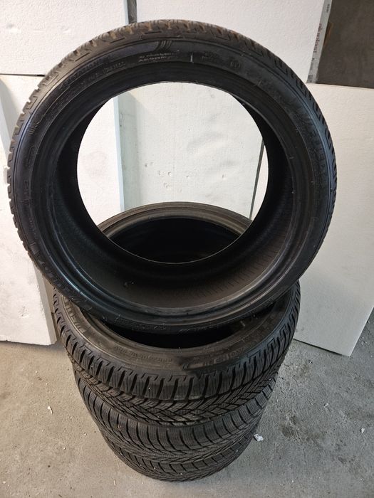 Opony zimowe 225/40R18