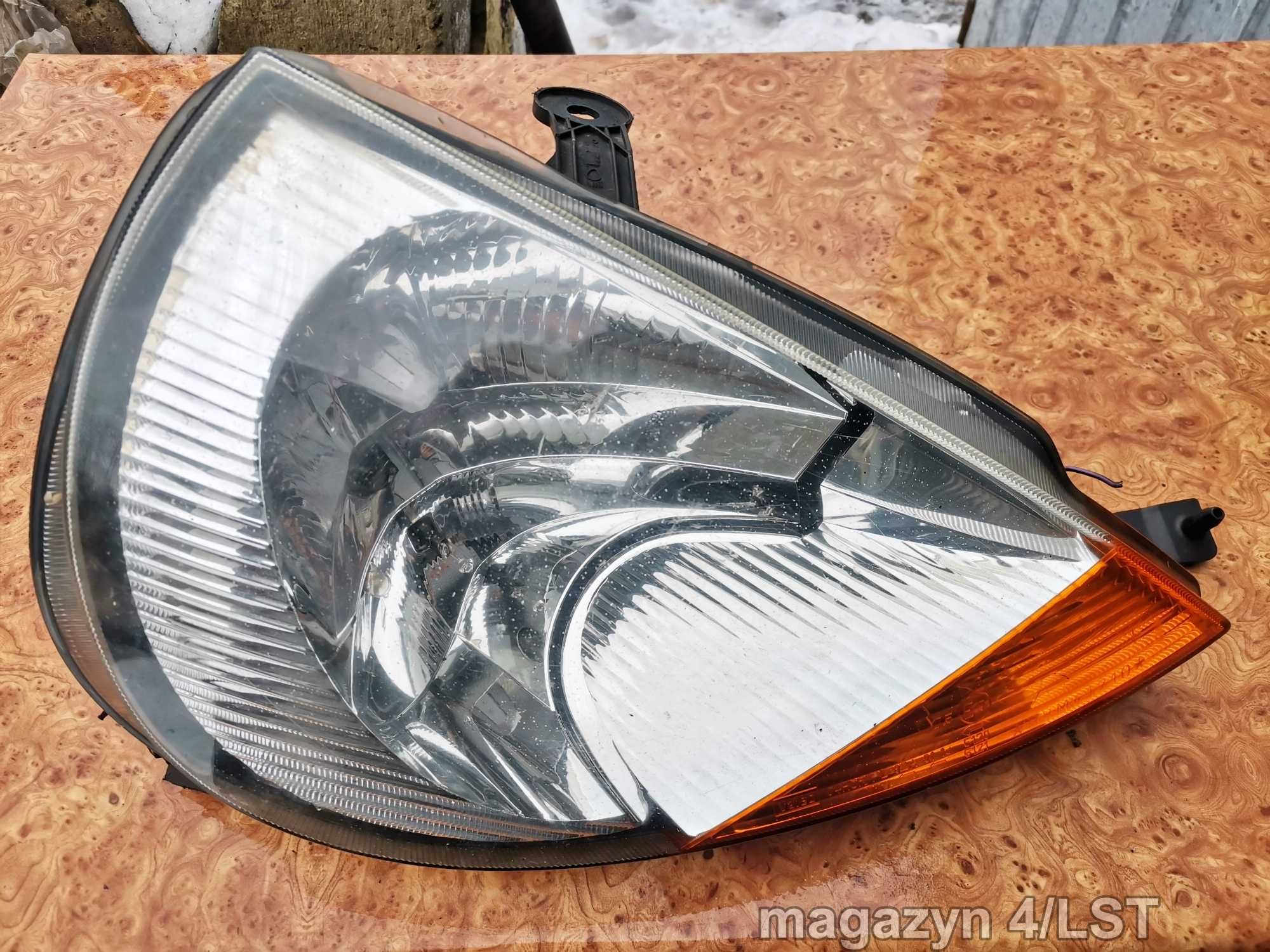 Ford KA I mk1 Lampa prawy przód