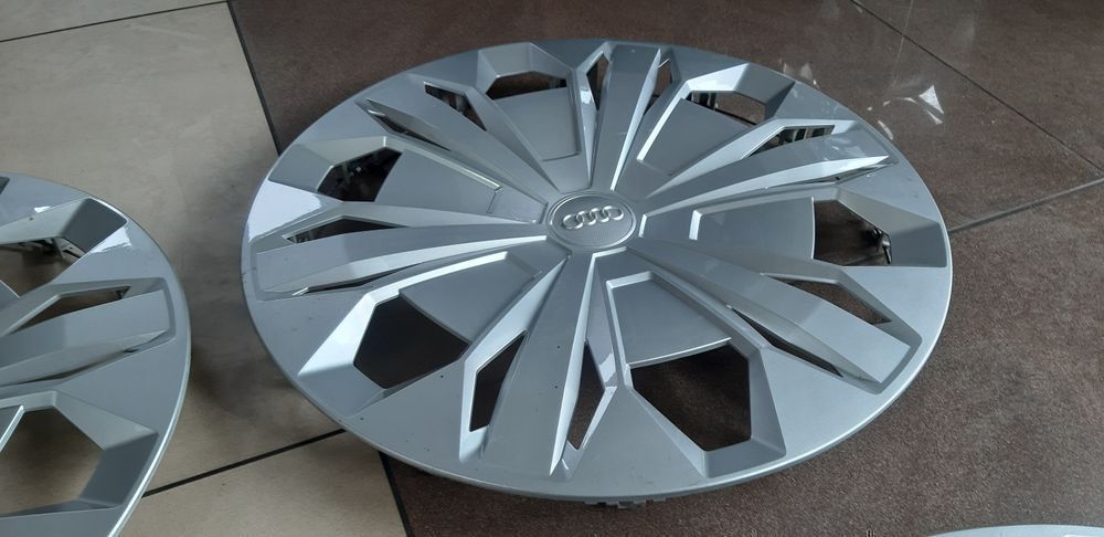 Kołpaki Audi 17" Oryginalne 83A.601.147 komplet ŁADNE Q3 Q2 A3 A4 Q5
