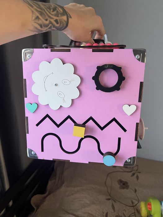 Бізі куб , іграшка розвиваюча