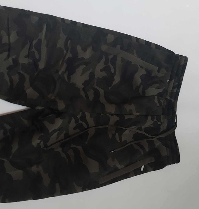 Spodnie męskie dresowe ocieplane meszkiem moro Dunauone R-4723 r M