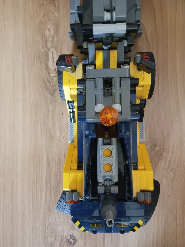 Wózek widłowy Lego Technic 42079