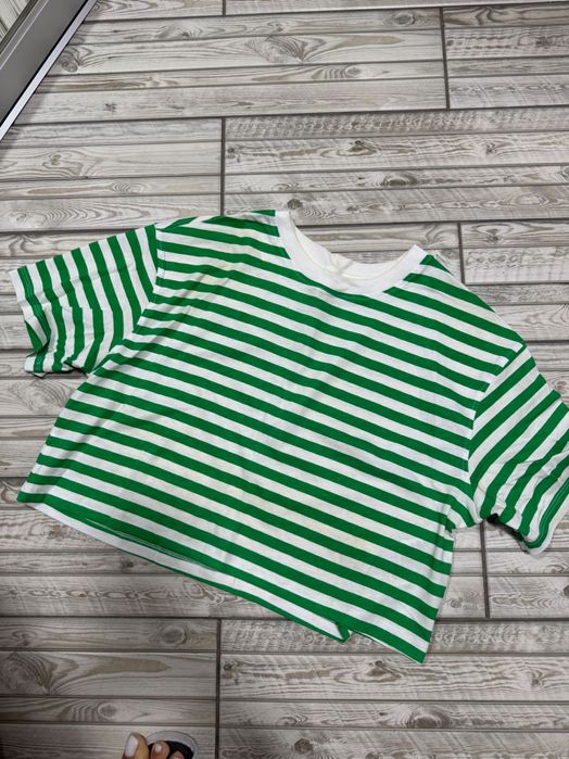 Футболка вкорочена жіноча