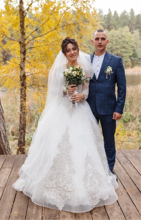 Весільна сукня