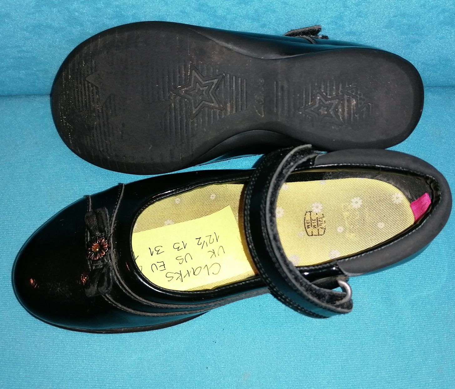 Clarks 12,5 F baleriny czarne półbuty lakierki pasek z rzepem obcas 2
