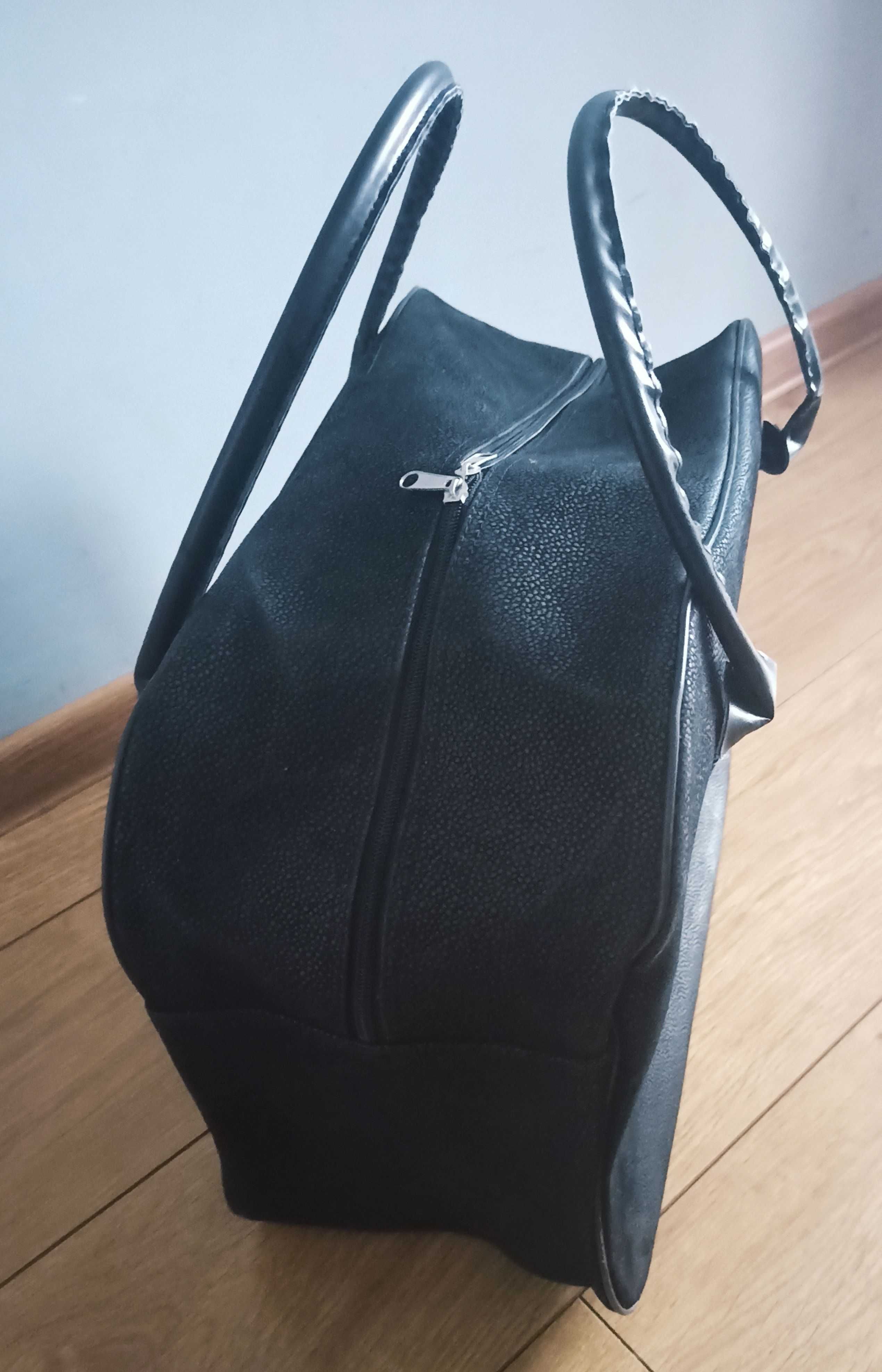 torba podróżna weekendowa Nicole czarna 45x35x19 cm bardzo pojemna