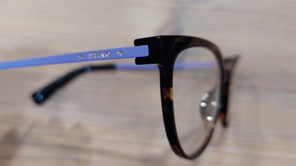 Яскраві жіночі оправки для лінз TOPIC2 VST311 від STING Italy!