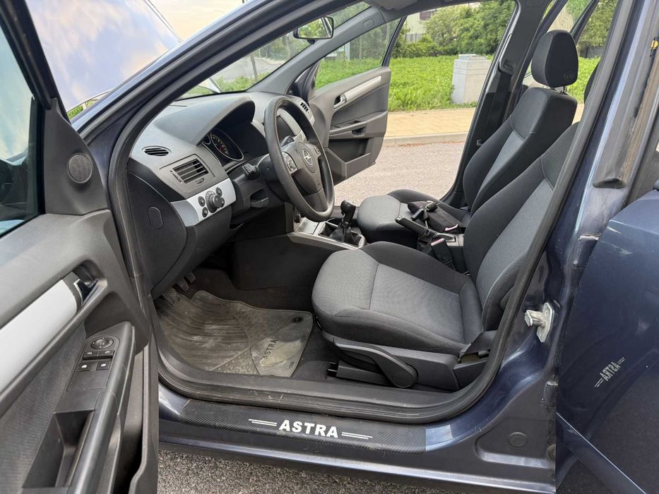Opel Astra 1.6 benz 105km z Niemiec klima serwis pewna zarejestrowana