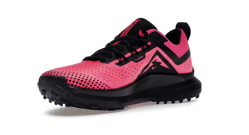 Nike React Pegasus Trail 4 у кольорі Hyper Pink