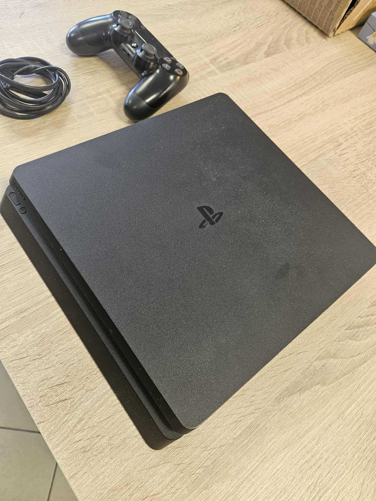 Konsola Sony Playstation 4 PS4 Slim 500 GB + pad CUH-2216A