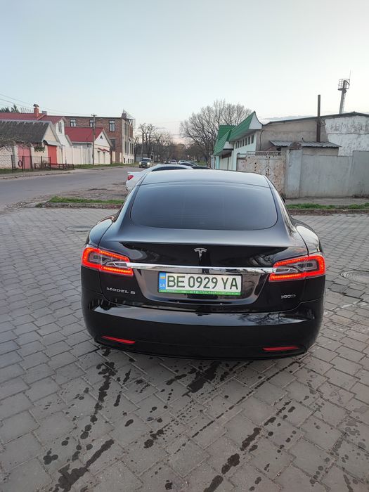 Аренда tesla model S 100D 2018