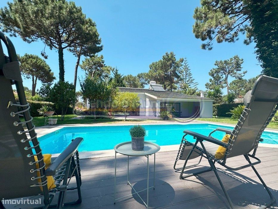 Moradia T4 em Almada (ALM003)