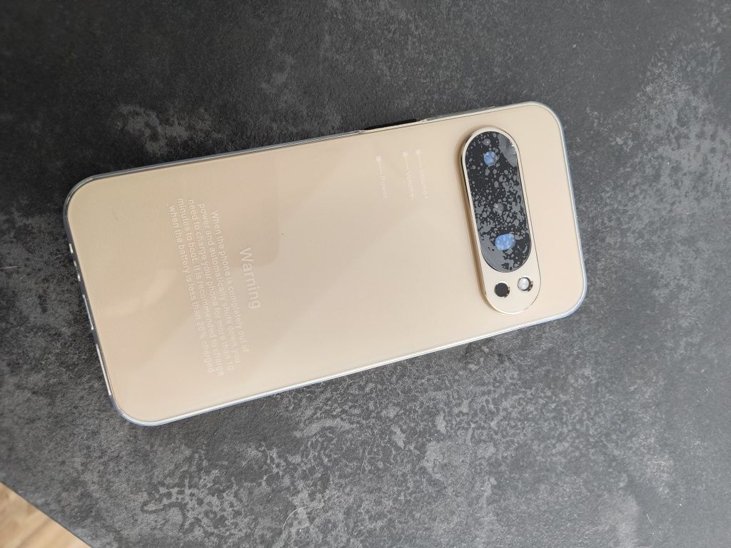 Smartphone prawie nowy