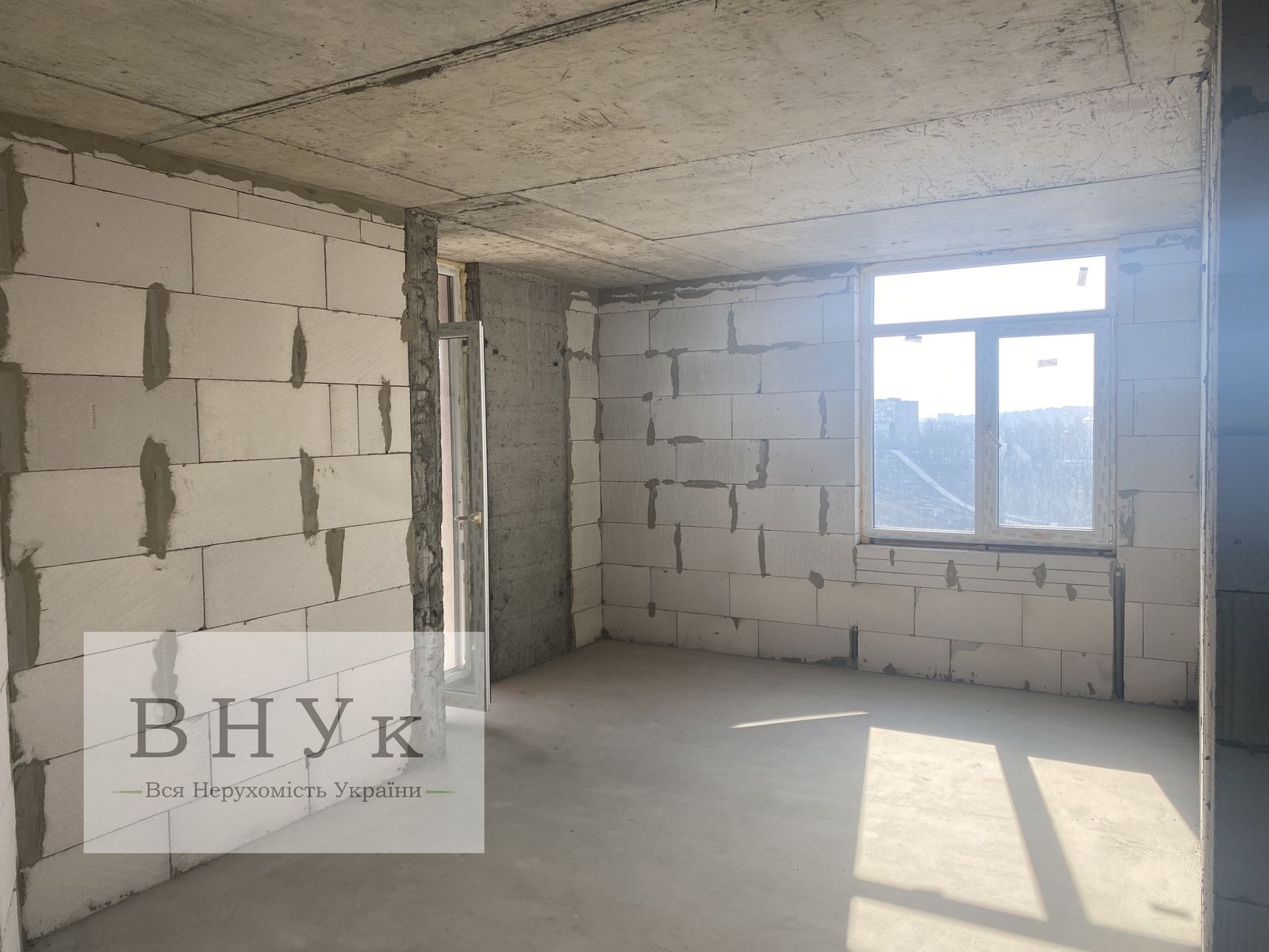 Продам однокімнатну квартиру у новобудові по вул. Київська-Смакули