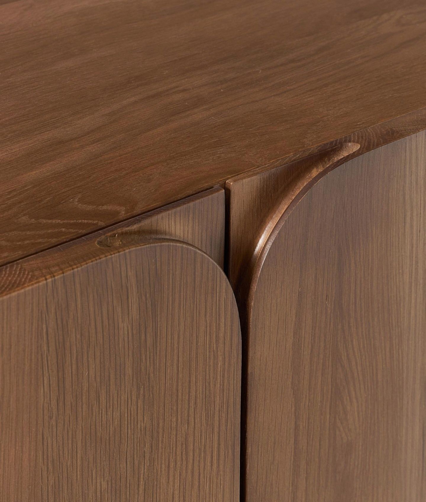 Komoda z drewna dębowego Cadi 160x80 Westwing Collection