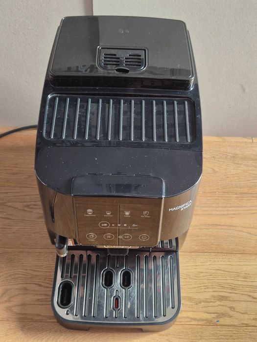 Ekspres do kawy Delonghi Magnifica Start ECAM 220.60.B