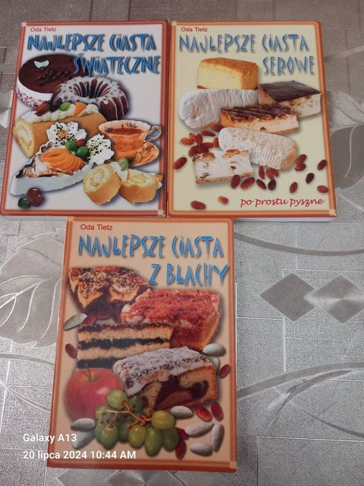 Trzy książki z przepisami