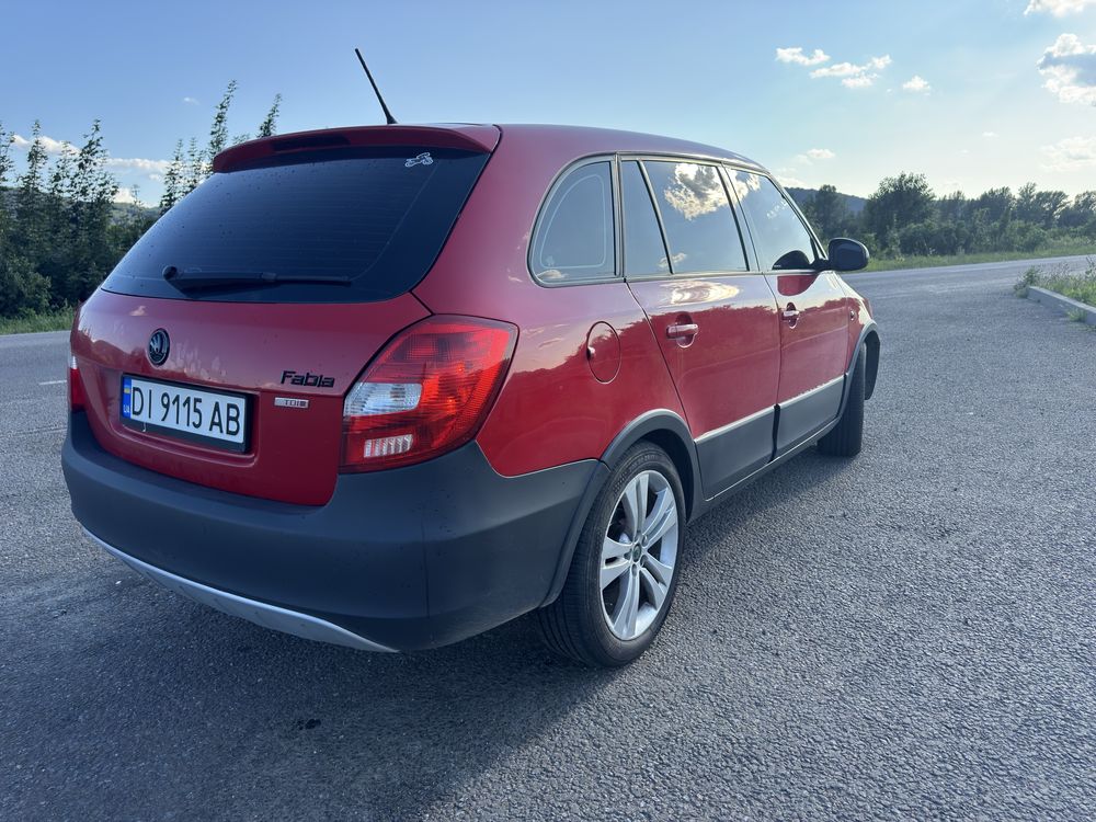 Шкода фабія скаут , 1.6 tdi 77 kw  цікавить обмін