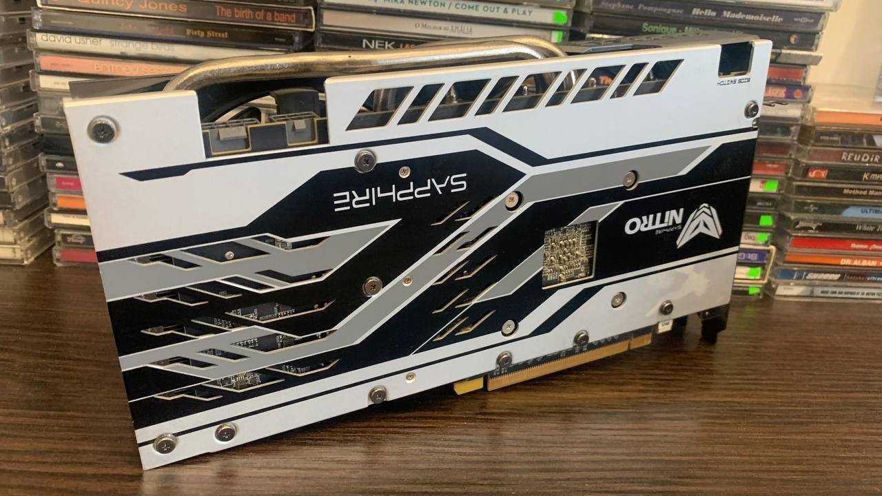 Sapphire Nitro+ Radeon RX 580 8GB Limited Edition отл. сост.