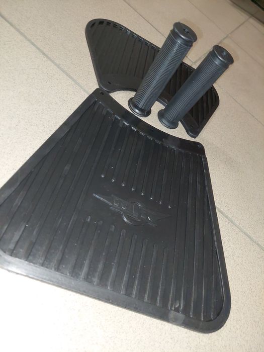 Nowy zestaw naprawczy chlapacze+gumy kierownicy wsk125 175 pl