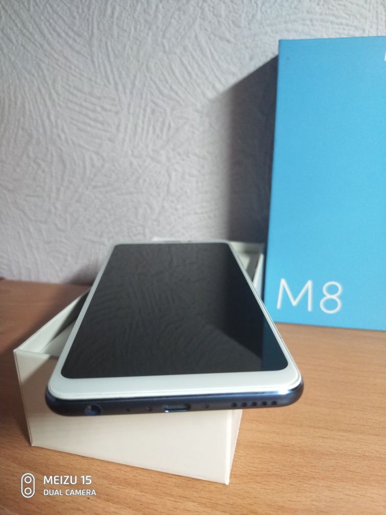 Meizu M8 4/64Gb как новый