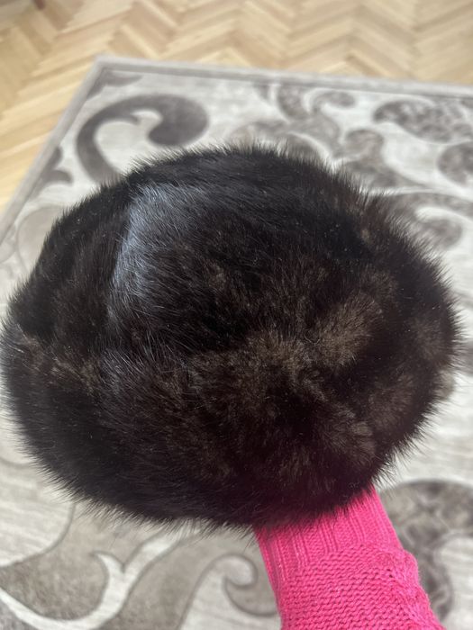 Норкова шапка жіноча