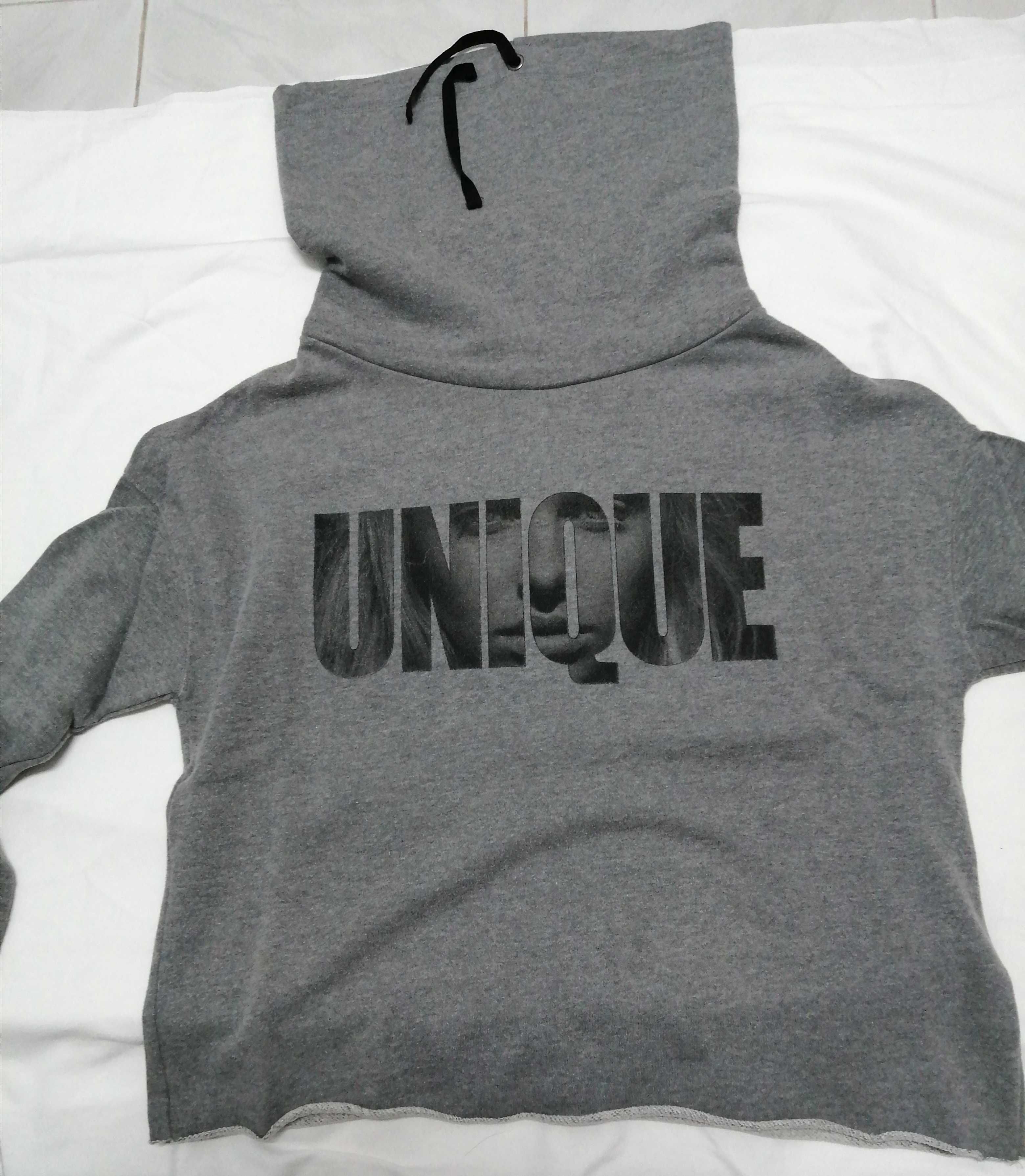 Sweat cinzenta com gola