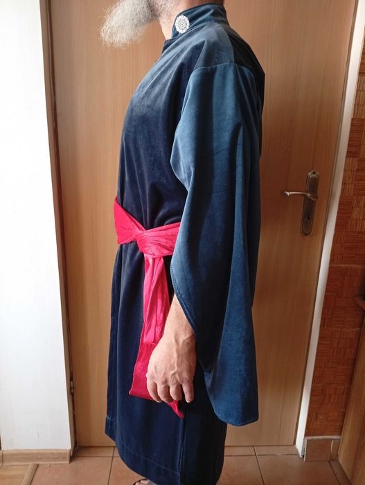 Kontusz granatowy aksamit z metalowymi zapinami, pas gratis