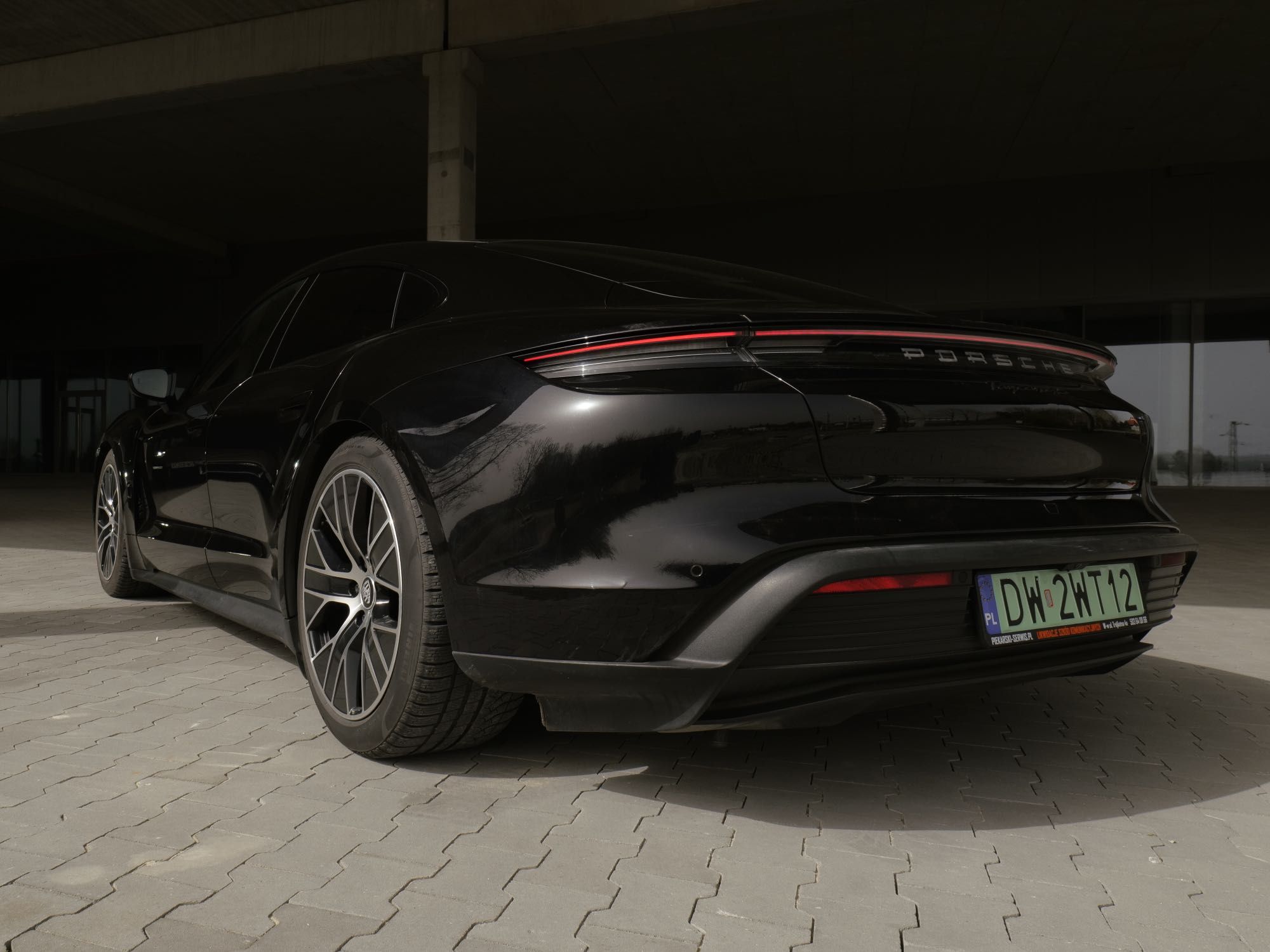 Wynajem samochodu Porsche Taycan 4s Performance 2021r. Bez BIK/KRD