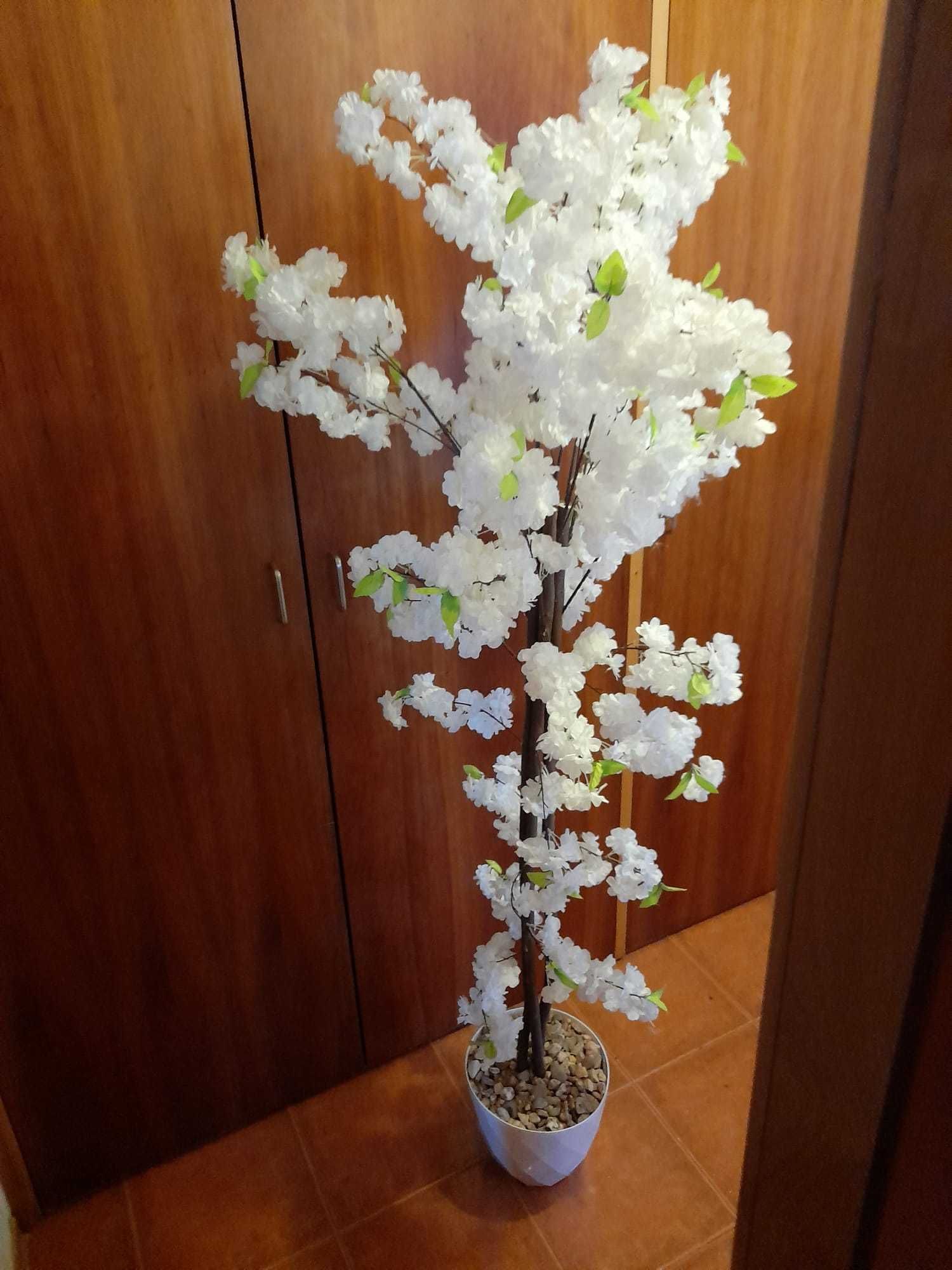 Arvore cerejeira branca decoracao