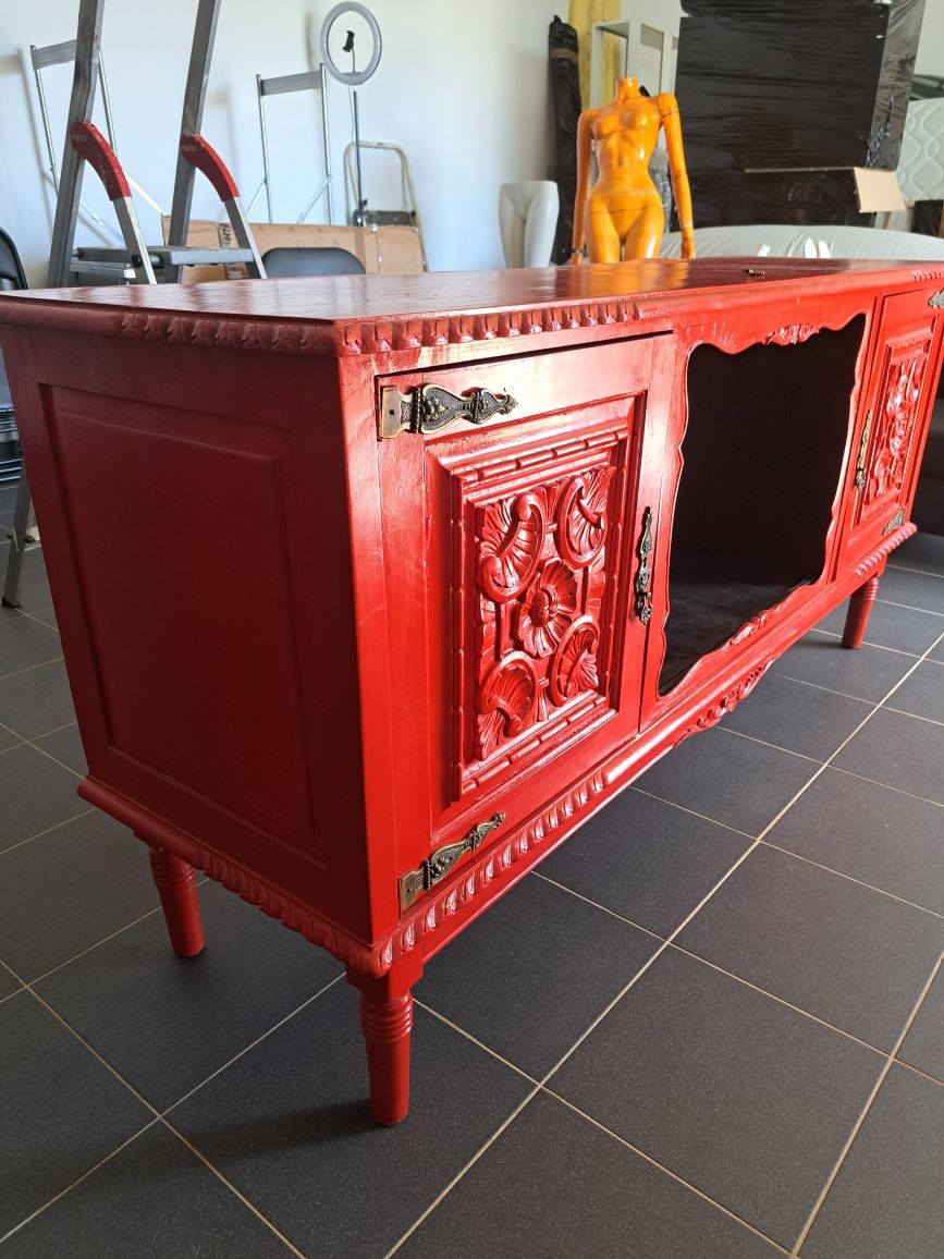Aparador movel vermelho