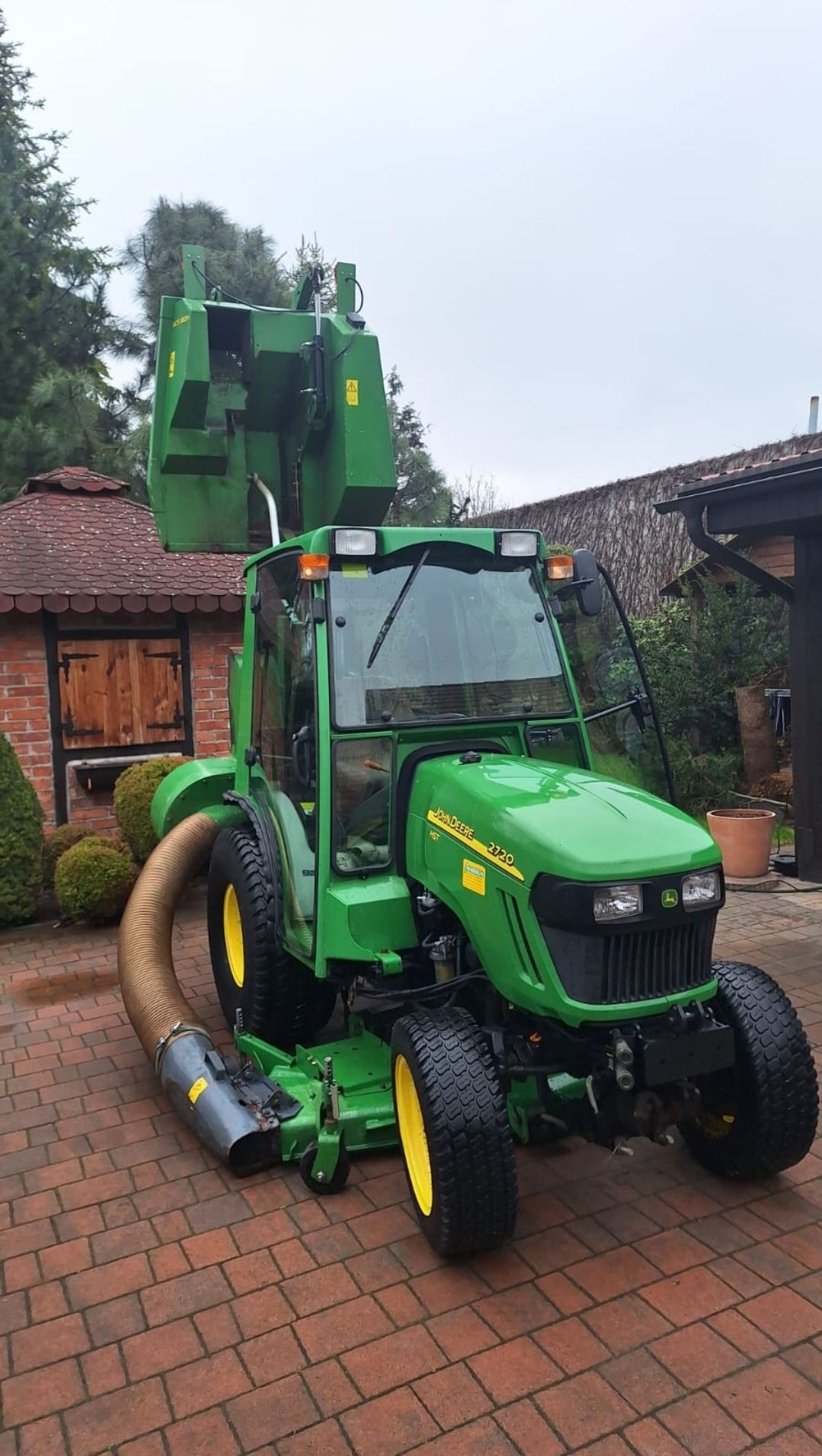 Kosiarka Traktorek John Deere 2720 odkurzacz 4x4
