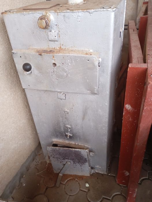 Котел твердопалевний