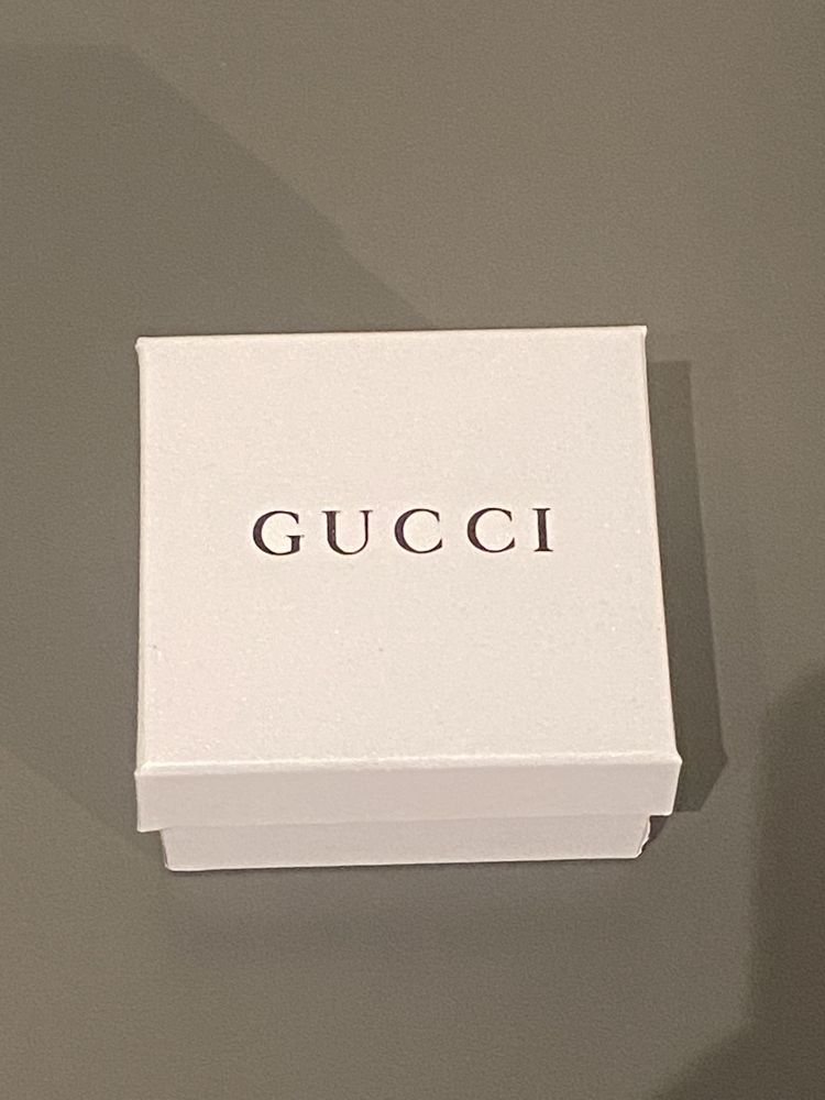 Zegarek Gucci.