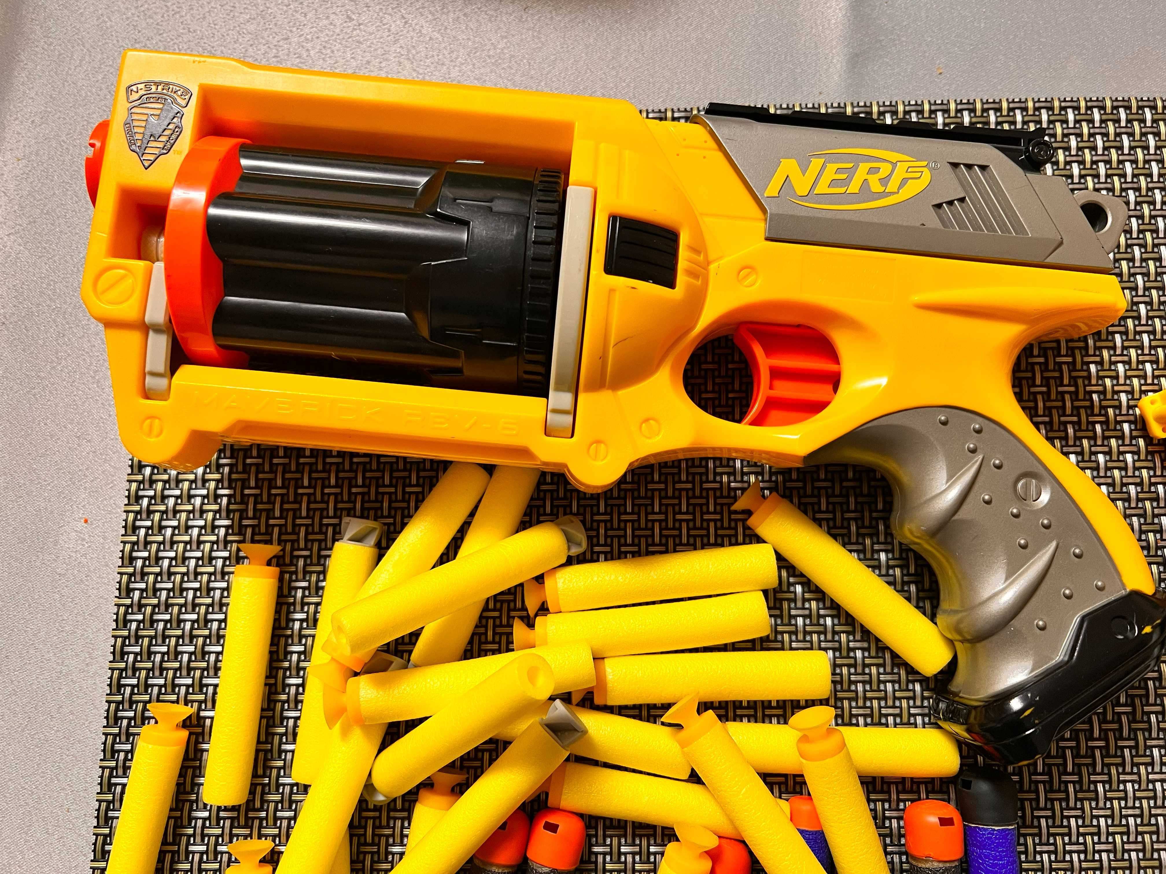 Blaster Nerf N-Strike 2 pistolety z strzałkami