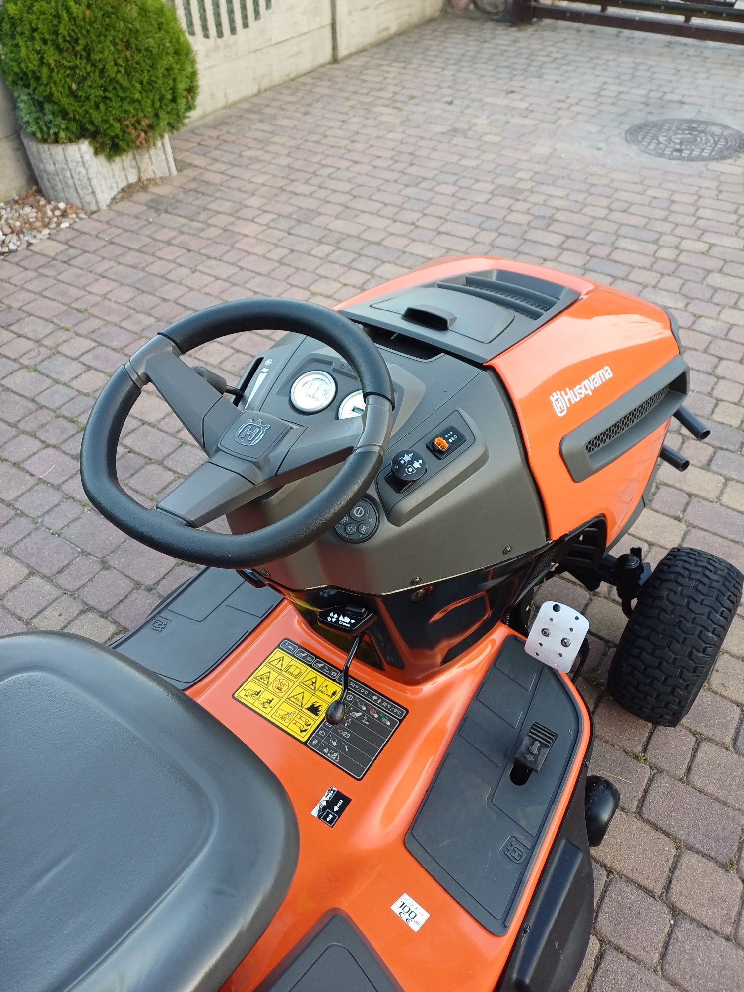 Traktorek kosiarka husqvarna tc 338 briggs stratton 22 hp