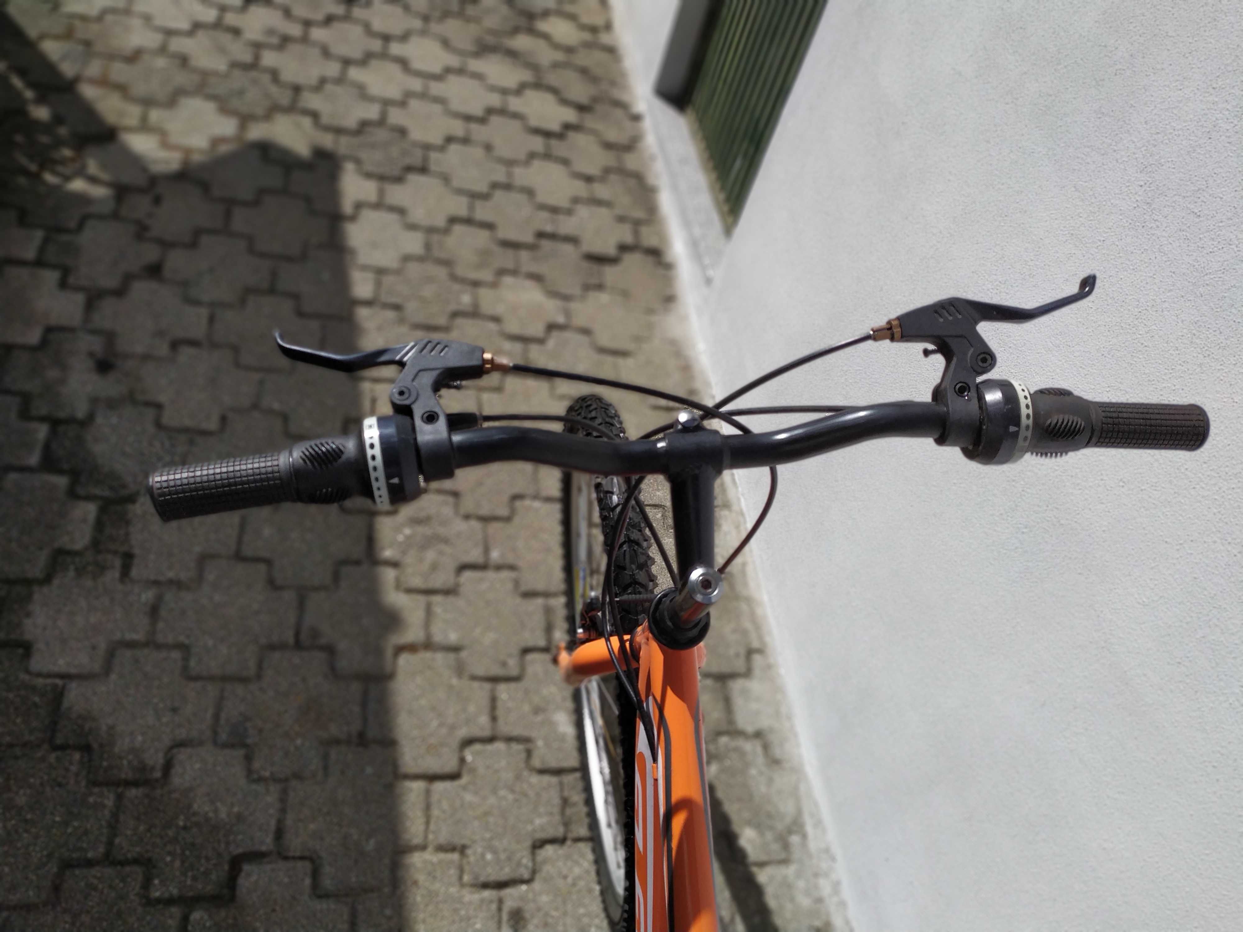 Bicicleta roda 26 - Senhora/Jovem