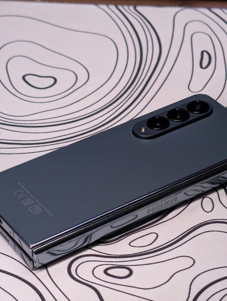 Samsung Galaxy Fold 4   [12/256] SM-F936B/DS