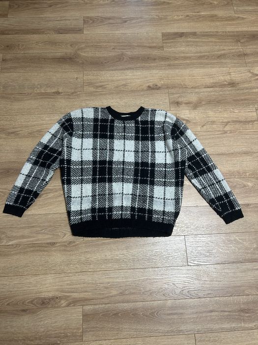 Светр у клітку,жіночій,на 12-14 років на зріст (158-164)