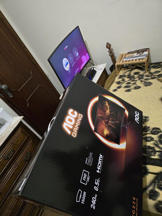 Monitor gamer AOC 27  TELA CURVA