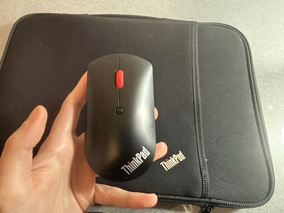 Lenovo ThinkPad T490 i7 32GB RAM como novo!! Oferta rato e sleeve!