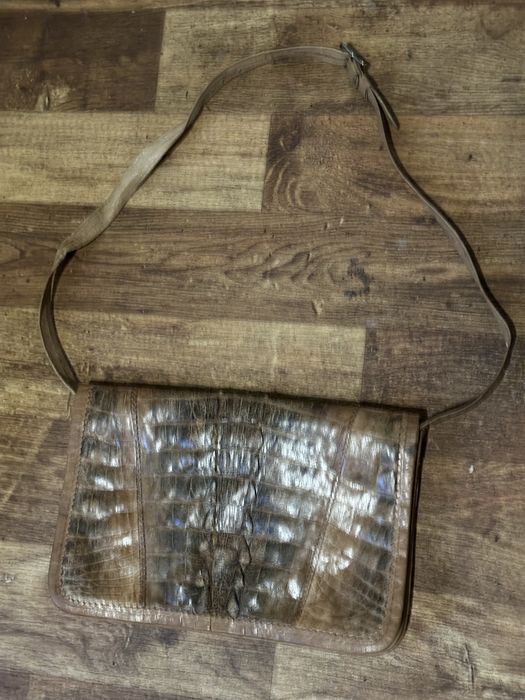 Шкіряна сумка з крокодила
