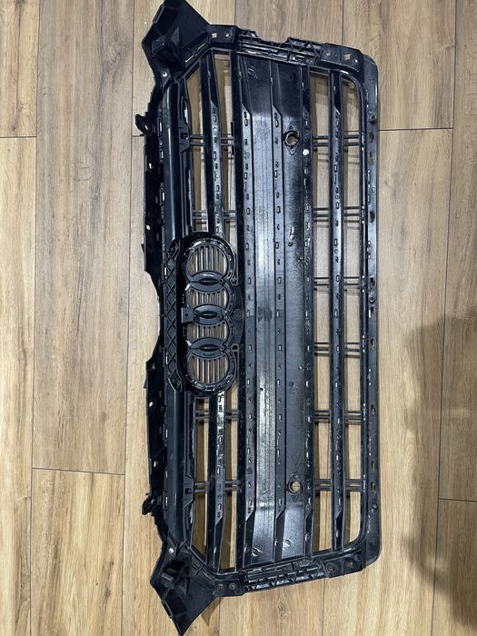 Решітка на AUDI A5 B9 2019