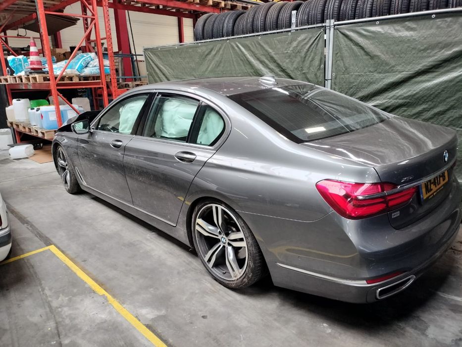 Bmw g11 750d x drive