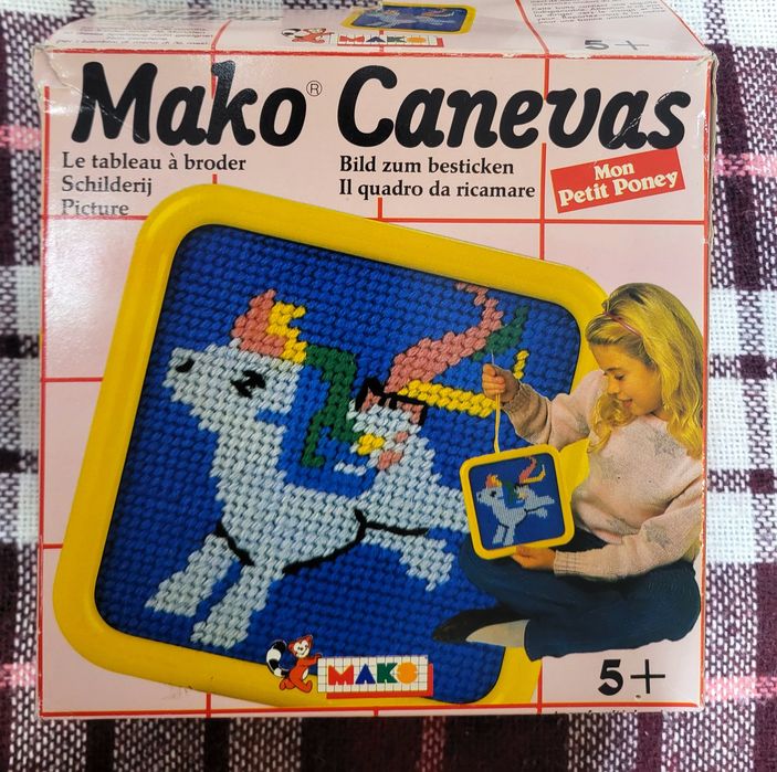 Набір для вишивання, витинанка на формі. Поні.