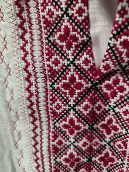 Вишиванка для хлопчика 10-12 років.